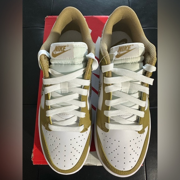 Brand new women’s Nike dunk low ESS size 10 women’s size 8 1/2 men’s - Picture 4 of 5